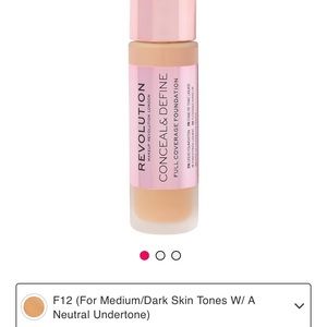 Makeup Revolution Conceal & Define Foundation f12